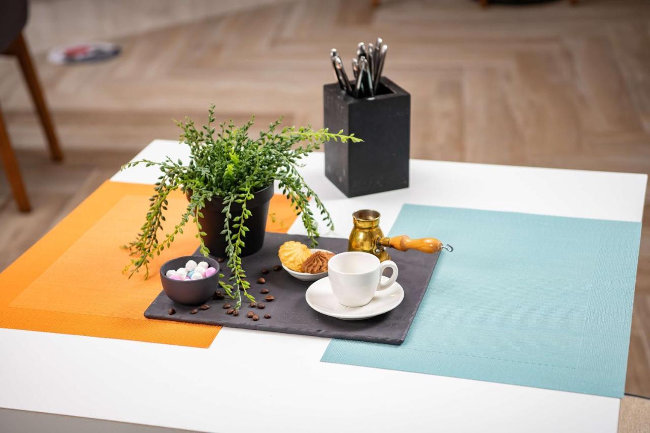 Park Inn By Radisson Makkah Aziziyah 메카 외부 사진 A coffee table